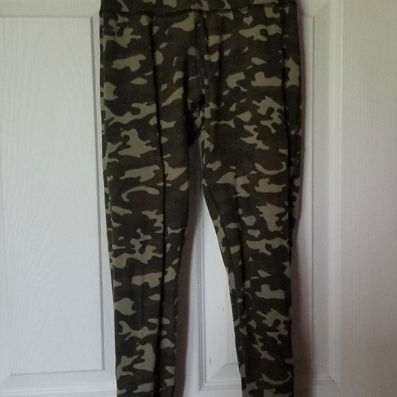 Lightly lined yoga leggings BNWOT - Picture 1 of 1